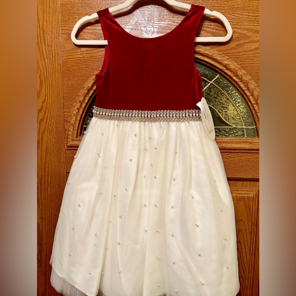 Beautiful Red and white dress for girls. Good for weddings, birthdays, church